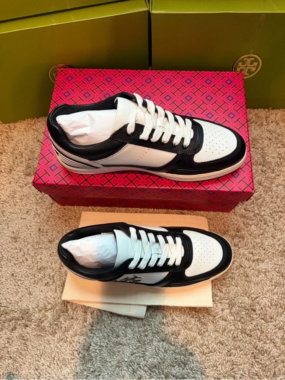 Tory Burch Black/ White Clover Court Sneakers - Picture 5 of 10